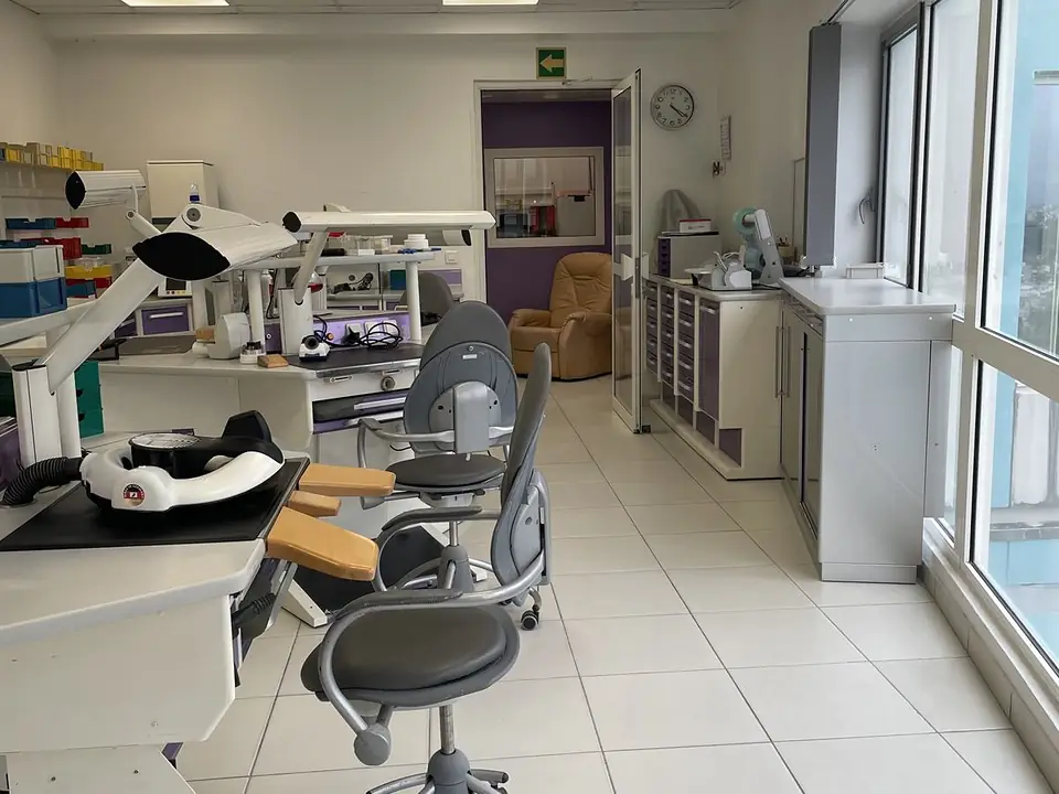 postes-de-travail-laboratoire-verriere